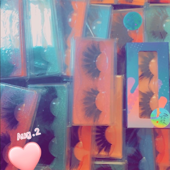 25MM Mink Lashes!!!! - Picture 6 of 6